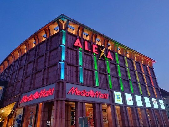 ALEXA: Shoppingspaß in 170 Shops am 10. November (Bildquelle: ALEXA CM)