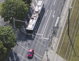 Entscheidend für Elektrobusse: Sie erhalten je nach Ladezustand Vorrang im öffentlichen Verkehr (Bildquelle: IKT für EM / Ausdruckslos)