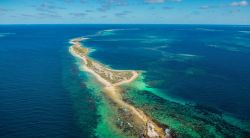 Aerial view Abrolhos Islands 2 (c)Australia's Coral Coast_klein