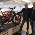 Joachim Mayer vom Rad & E-Bike Center Leonberg mit Thomas Issler