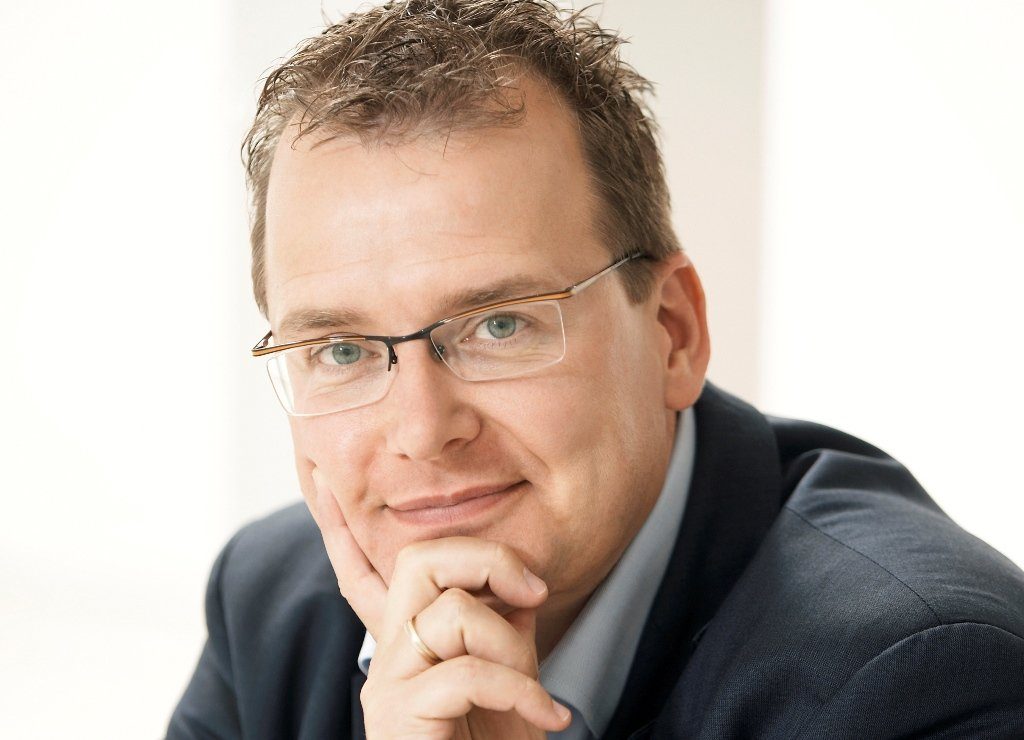 Olaf Hinz ist ehemaliger Büroleiter von Peer Steinbrück und Top-Management-Berater.