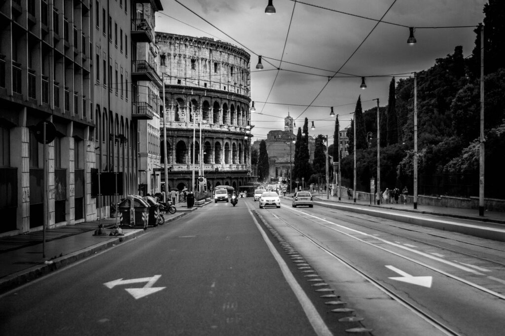 Die Straße zum Kolosseum in Rom. Bild von Lurunz auf Pixabay. (Bildquelle: Bild von Lurunz @Pixabay)