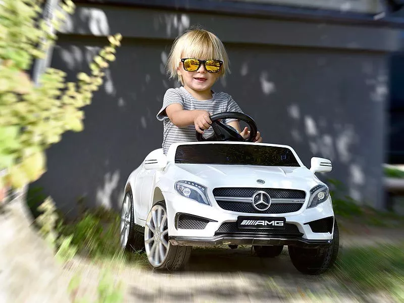 Playtastic Kinderauto Mercedes-Benz GLA 45