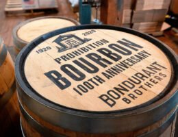 Die Bondurant-Destillerie feiert 100 Jahr Prohibition mit einer besonderen Bourbon-Abfüllung. (Bildquelle: Virginia Tourism Corporation)