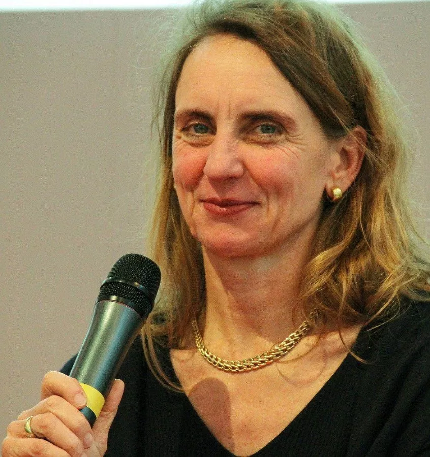 Kommunikationsexpertin Dr. Christine Lötters