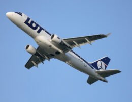 LOT Polish Airlines nimmt wieder die Flüge ab Deutschland
