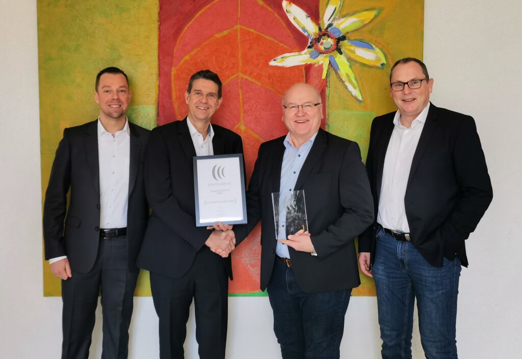 Ralf Kalker überreicht ALSO den Konftel Growth Award