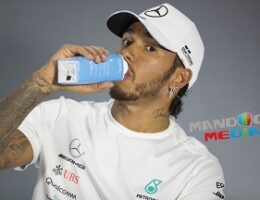 Lewis erzielte die 93. Pole Position in seiner Formel 1-Karriere, Copyright: Mandoga Media