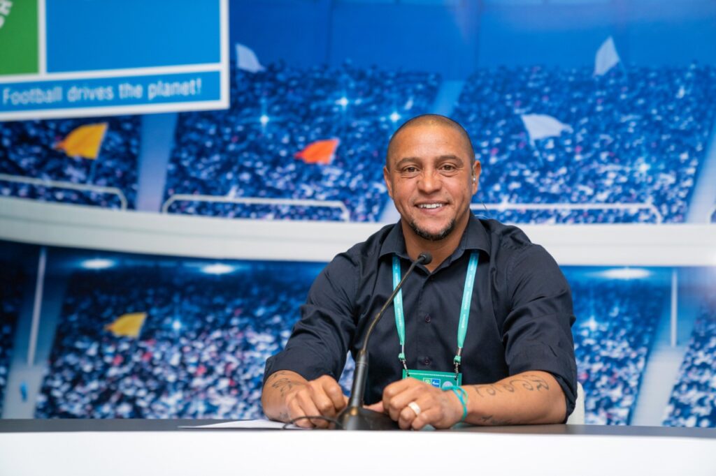 Roberto Carlos : F4F-Botschafter (Bildquelle: AGT / Football for Friendship)