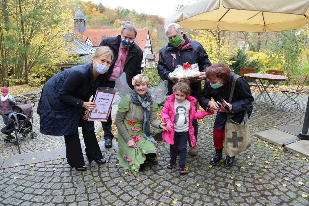 Familie Feuerlein-Kühl aus Walsdorf bei Bamberg mit ihrer vierjährigen Enkelin Ella