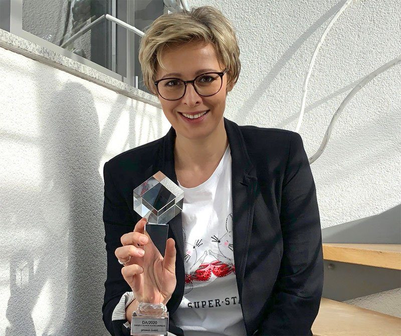 Eva Kraft von der getaweb GmbH freut sich über den Gewinn des Deutschen Agenturpreises 2020.