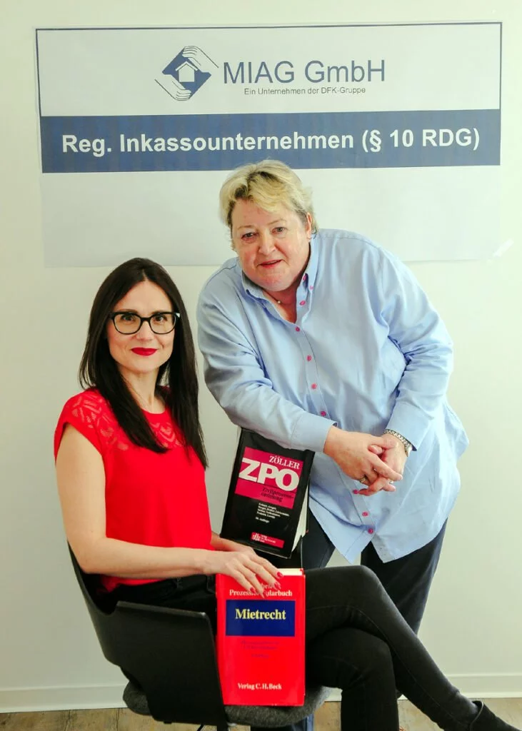 Das Forderungs-Duo der MIAG: Marina Wolf (links) und Gabriele Riecken-Hübner (rechts). Foto: Riecken-Hübner