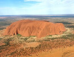 AUS Labudda 2019.04 2 Uluru aq 300 tiny-5c510871