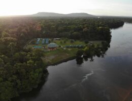 mittel_Iwokrama River Lodge-1-f382515f