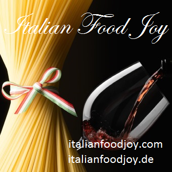 pasta and wine Italian food joy-38441ec8