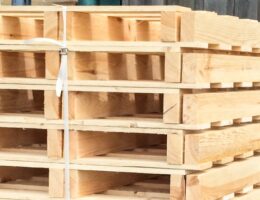 Die Paletten von Küst Holzverarbeitung lassen sich nach Bedarf individuell anfertigen.
