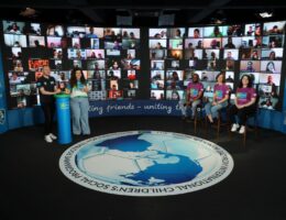 Teilnehmer aus mehr als 200 Ländern beim Internationalen Online-Camp der Freundschaft. Bild: F4F