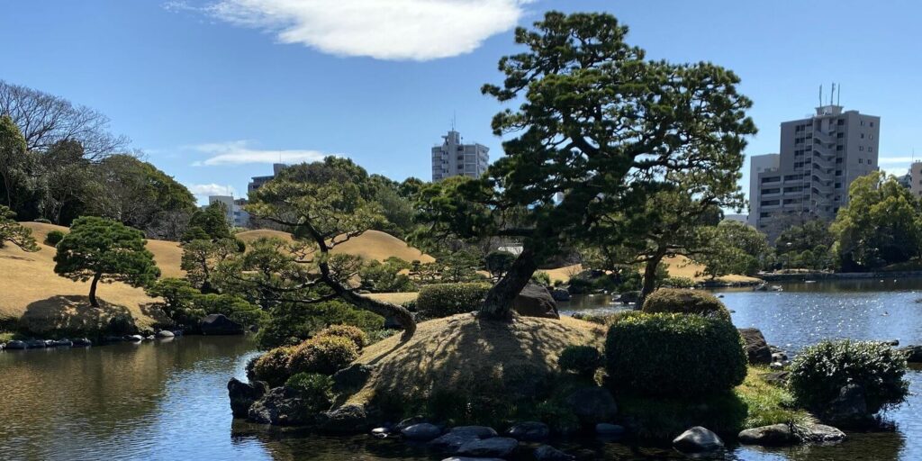 Japan Pfitzner 2021.04 Kumamoto Stadtpark See aq 300 tiny-53cbac27
