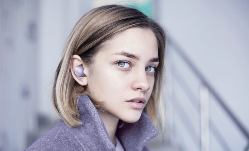 Yamaha präsentiert In-Ear TW-E3B: Kompakter Kopfhörer mit Listening Care und langer Akkulaufzeit