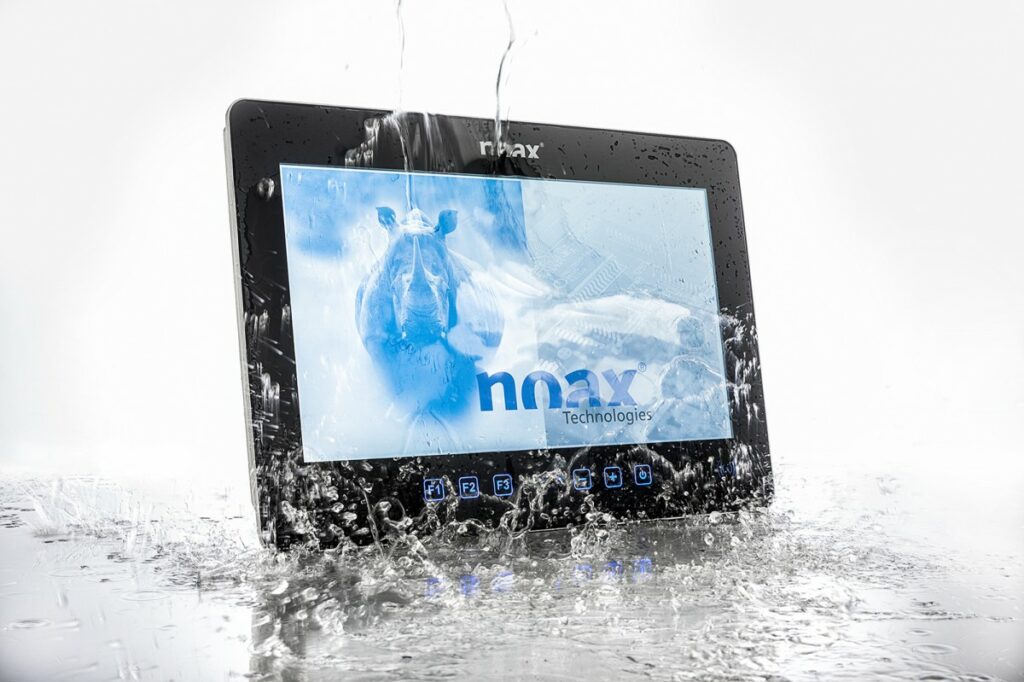 noax Industrie-PCs können mehrmals am Tag ganz einfach und auch unter Hochdruck gereinigt werden. (©  noax Technologies AG)