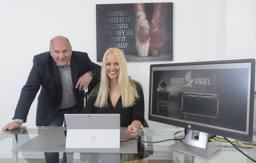 Sängerin Petra Williams und der Saarbrücker Unternehmer haben"Artist Angel" ins Leben gerufen
