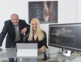 Sängerin Petra Williams und der Saarbrücker Unternehmer haben"Artist Angel" ins Leben gerufen