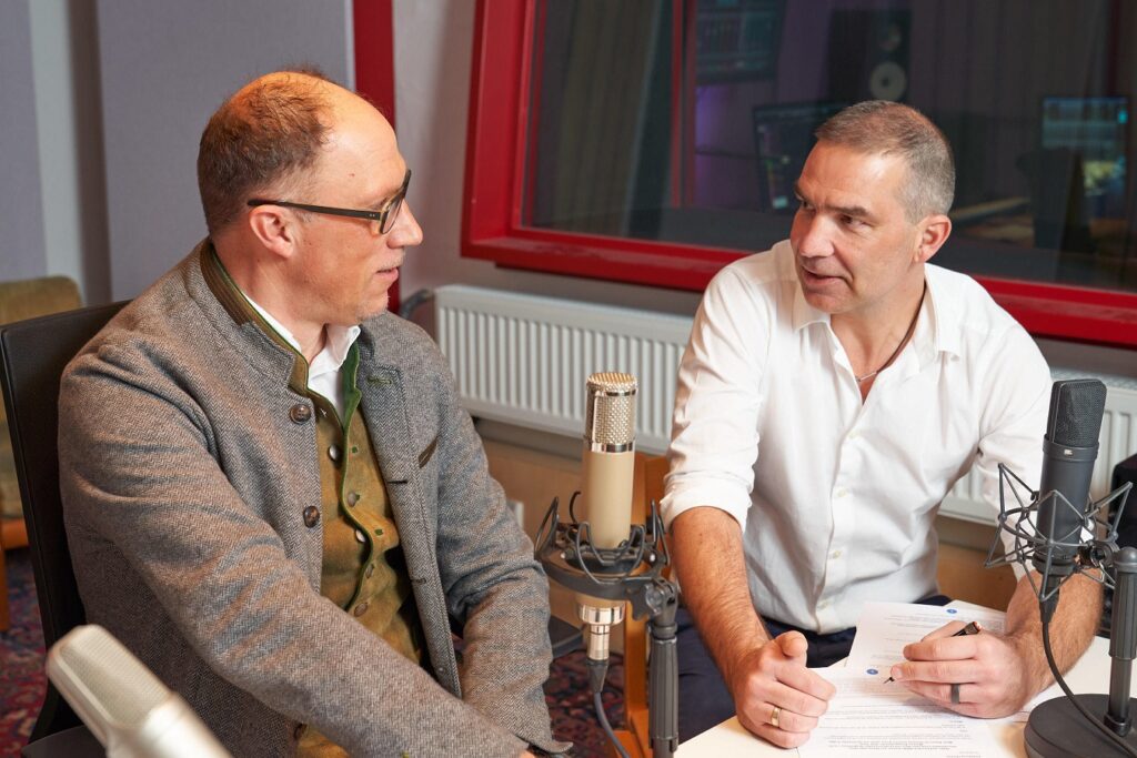 Podcast Hand aufs Herz - Moderator und Producer Thomas Krug und Kardiologe Dr. med. Markus Knapp