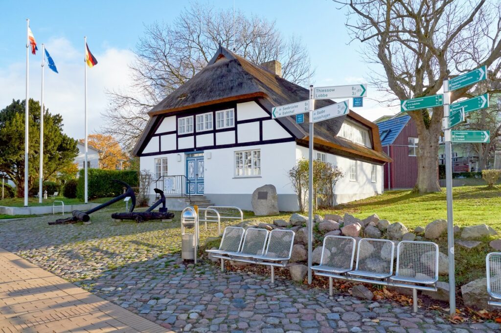 Hält Kultur und Tradition lebendig: Das Mönchguter Heimatmuseum in Göhren  (© Ostseeappartements Rügen)