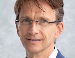 Dr. Christoph Hiller ist neuer Vorstand für Vertrieb & Marketing bei LAPP