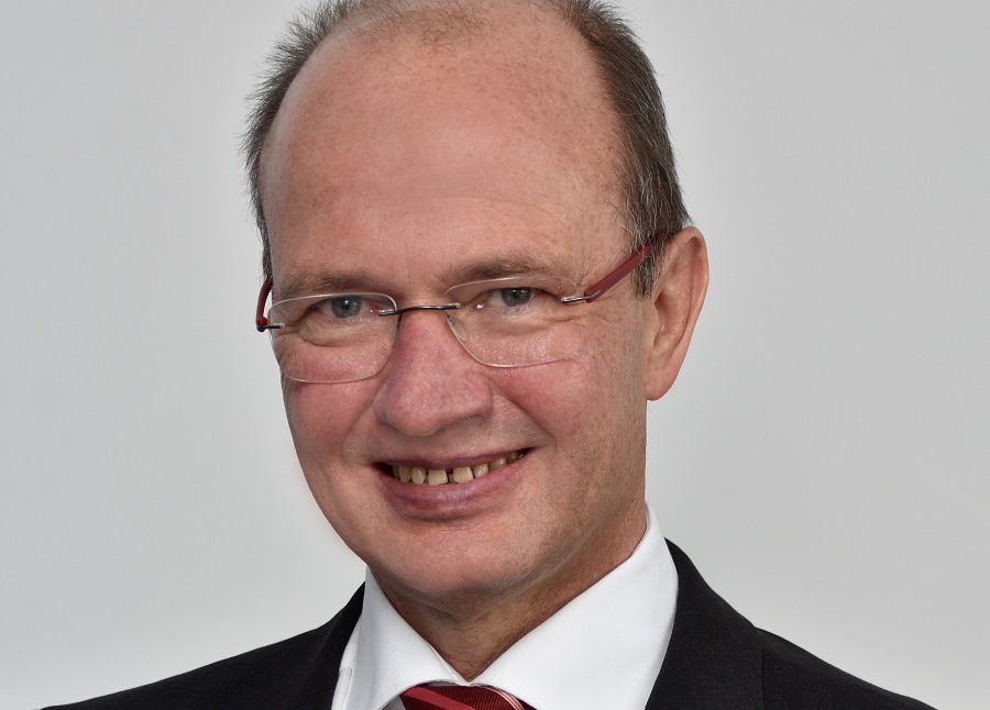 Stiftungsvorstand Jürgen Biffar: Hinter BRAINIX steht ein ganzheitliches Konzept von Lernsoftware