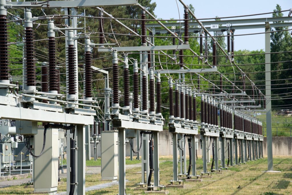 Versorgungssicherheit im Brandenburg: Das Umspannwerk von E.DIS sorgt für eine zuverlässige Stromversorgung.