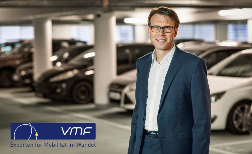 VMF-Vorstandsvorsitzender Frank Hägele begrüßt den 17. Premiumpartner.