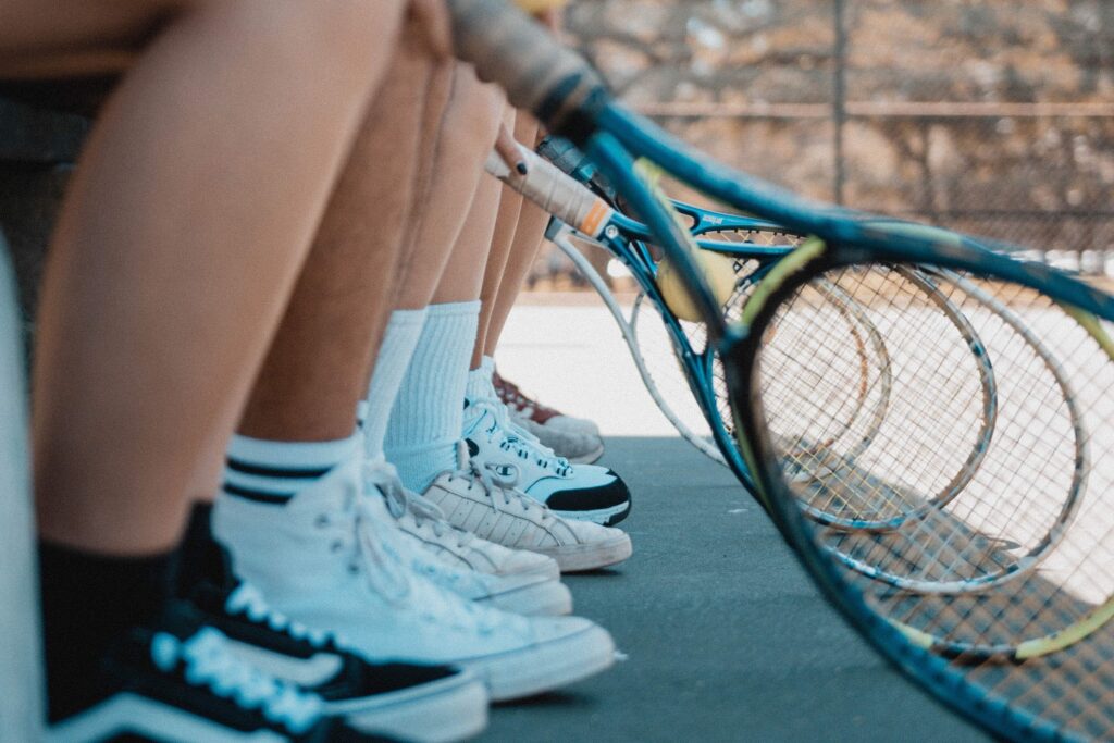 Der Erlebnispädagogik-Spezialist hoch3 bietet auch in den Sommerferien 2022 wieder Tennis-Abenteuer-Camps an.