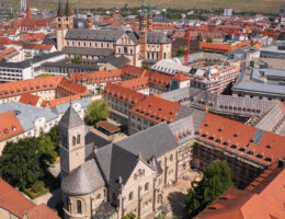 Das Zentrum der Kongregation ist die größte zusammenhängende Liegenschaft in der Würzburger Innenstadt. (Foto: Daniel Peter/maxit)