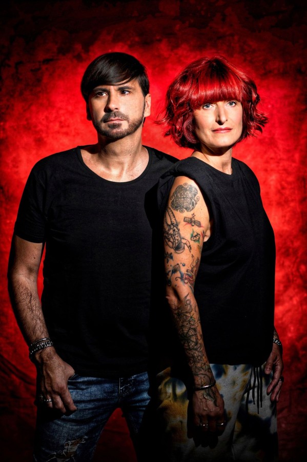 Das Deutsch-Pop Duo GLÜXKINDER (© Lukas Gruenke)