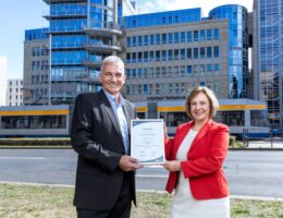Leipziger Verkehrsbetriebe mit Regional-Auszeichnung "Gesunder Arbeitgeber 2022/23" ausgezeichnet (© Leipziger Gruppe)
