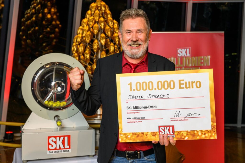Neu-Millionär Dieter Stracke freut sich über seinen Millionengewinn. (Bildquelle: ©GKL_Willi Weber)