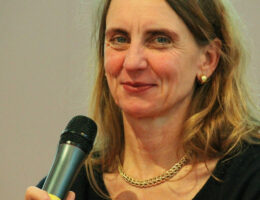 Dr. Christine Lötters moderiert erneut den MES-Tag auf der HANNOVER MESSE (Die Bildrechte liegen bei dem Verfasser der Mitteilung.)