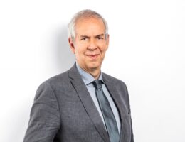 IBU-Geschäftsführer Bernhard Jacobs fordert die Politik auf