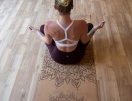 Divasya-Yoga unterstützt Yoga-Gemeinschaft mit exklusiven Rabatten für Lehrende und Studios