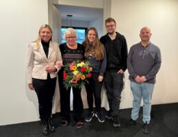 Wohnraum für Senioren: Erste Bewohnerin zieht in THE FLAG Senior Living in Linz ein