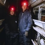 Content Creator Malte Zierden und ANINOVA retten Hühner aus Osterei Käfighaltung- Appel zu Ostern: Lieber vegane Schoko-Eier sta