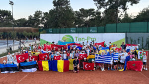 200 junge Tennis-Nachwuchstalente aus 44 Ländern kamen in den Corendon Tennis Club nach Kemer. (Die Bildrechte liegen bei dem Verfasser der Mitteilung.)