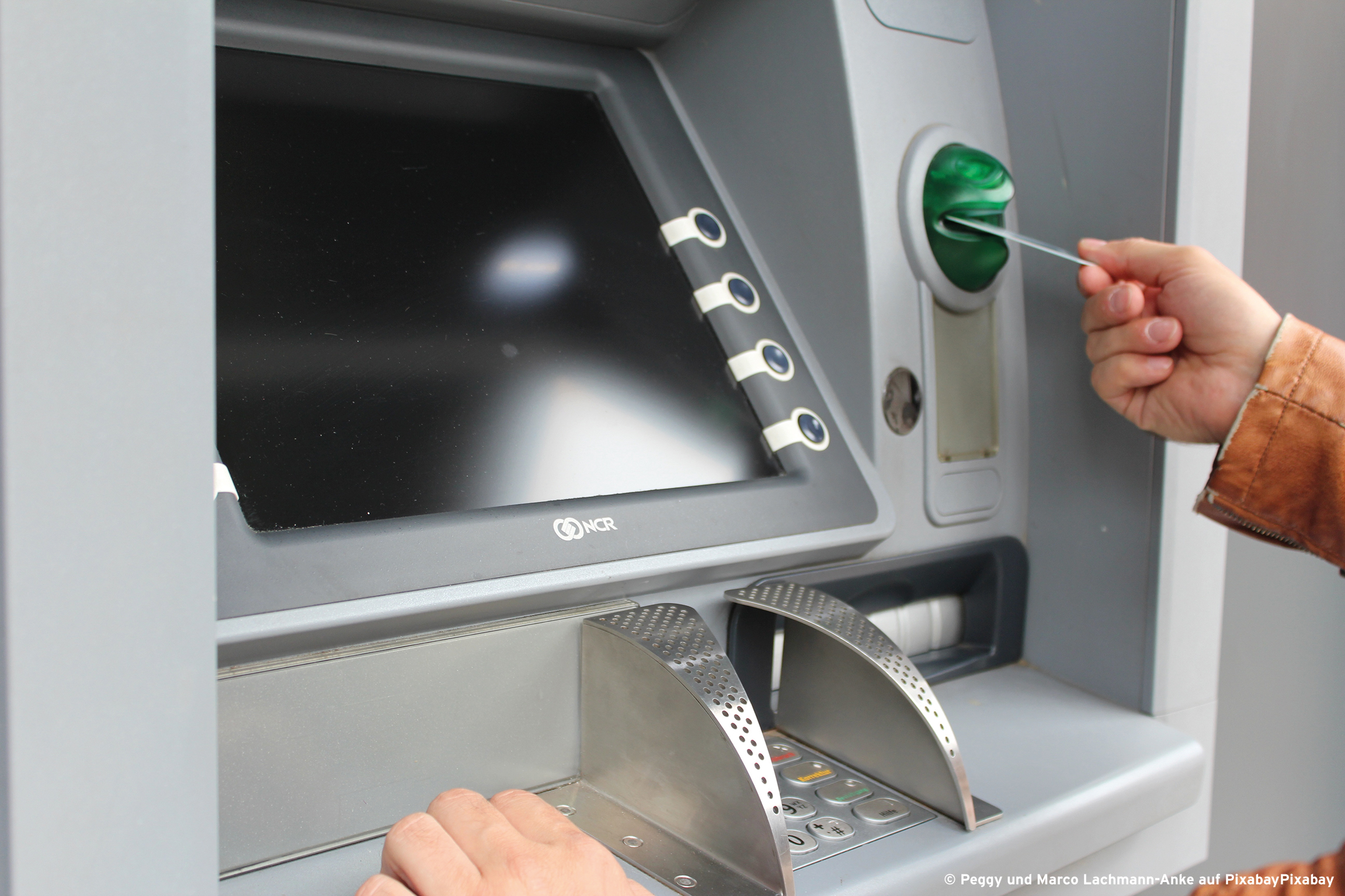 Geldautomaten schützen: Klebstoffe legen Dieben das Handwerk