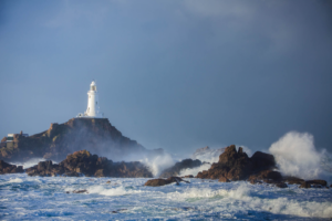 Leuchtturm von La Corbière wird 150 Jahre – Markantes Wahrzeichen der Kanalinsel Jersey