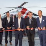 Vertreter der beteiligten Unternehmen und der Politik nahmen den neuen Hangar für die Luftrettung in Norddeich in Betrieb.