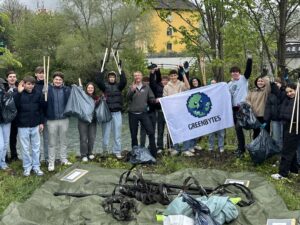 Schul-Cleanup zum Greenbytes Kick-Off mit der Klasse 4 der Handelsakademie in Bludenz (AUT)