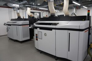 Protolabs erweitert Angebot durch Einführung neuer 3D-Drucklösungen der HP Jet Fusion 5600 Serie (Bildquelle: @ Protolabs)