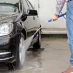 Viele Autofahrer reinigen ihr Fahrzeug gerne in einer Waschanlage. (Bildquelle: ERGO Group)
